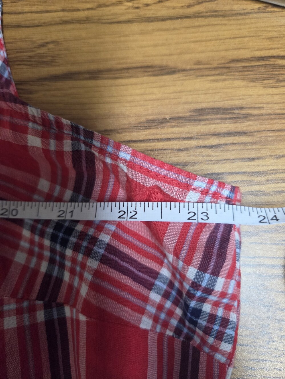 St. John's Bay Red & White & Blue Plaid Button-Up Sleeveledd Shirt Size XL - Picture 6 of 8